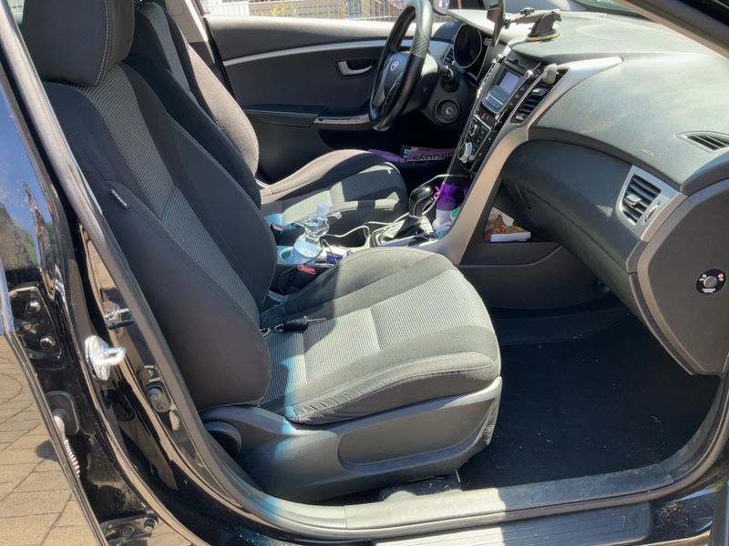 Hyundai i30 1.6 GDI Style 2016 – снимка 16