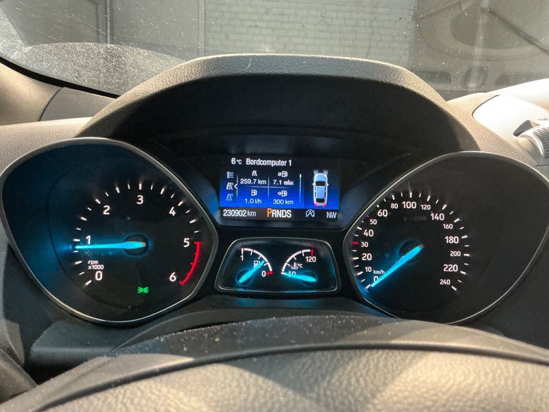 Ford Kuga 2.0 TDCi ST-Line 2018 – снимка 19
