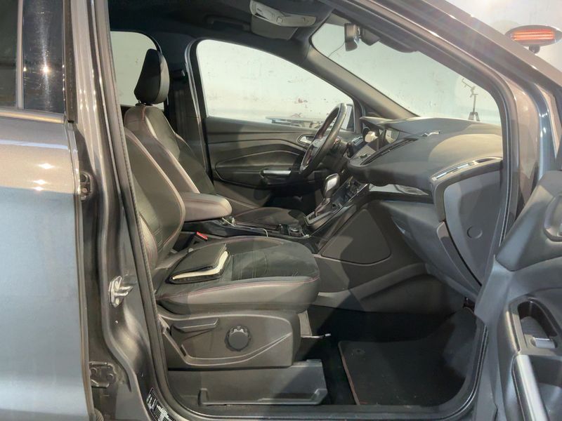 Ford Kuga 2.0 TDCi ST-Line 2018 – снимка 17