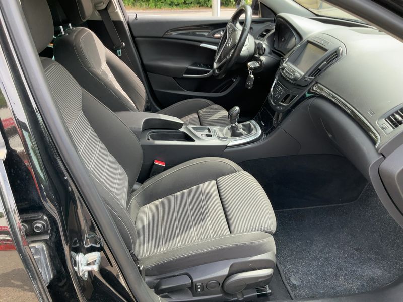 Opel Insignia Sports Tourer 2.0 CDTI Innovation 2017 – снимка 16
