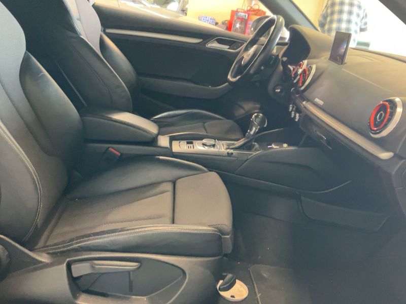 Audi A3 2.0 TDI S line 2016 – снимка 16