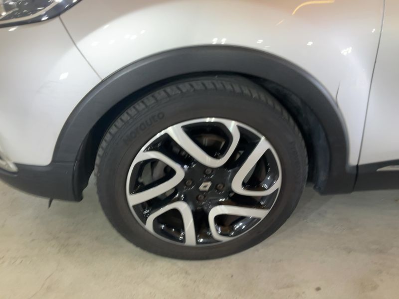 Renault Captur 1.2 TCe Zen 2014 – снимка 3