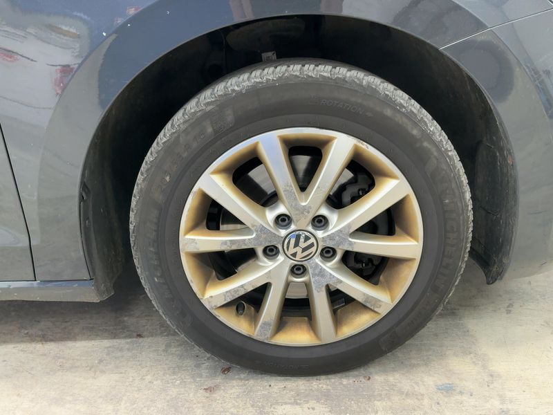 Volkswagen Touran 2.0 TDI Highline BlueMotion Tech 2019 – снимка 11