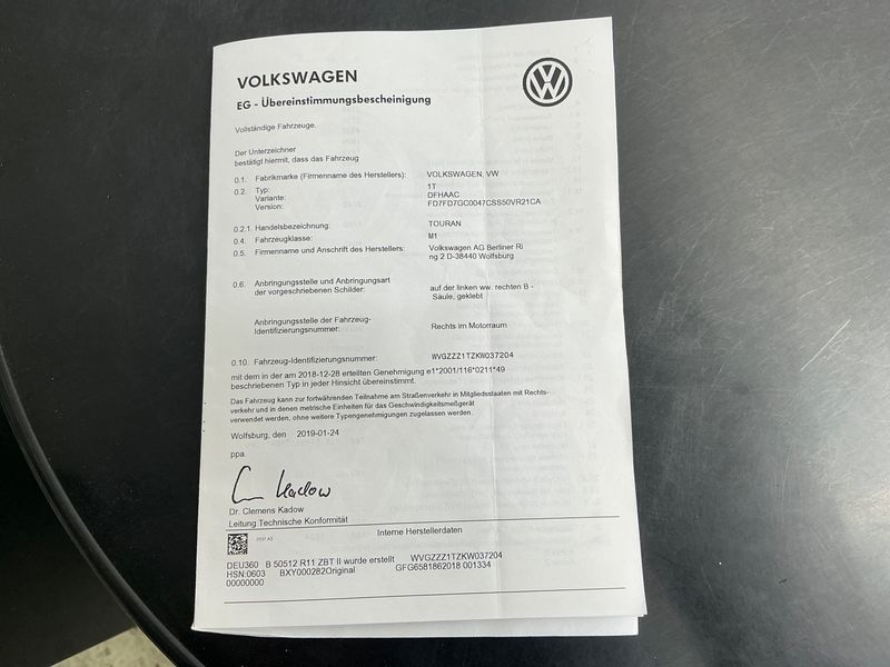Volkswagen Touran 2.0 TDI Highline BlueMotion Tech 2019 – снимка 21