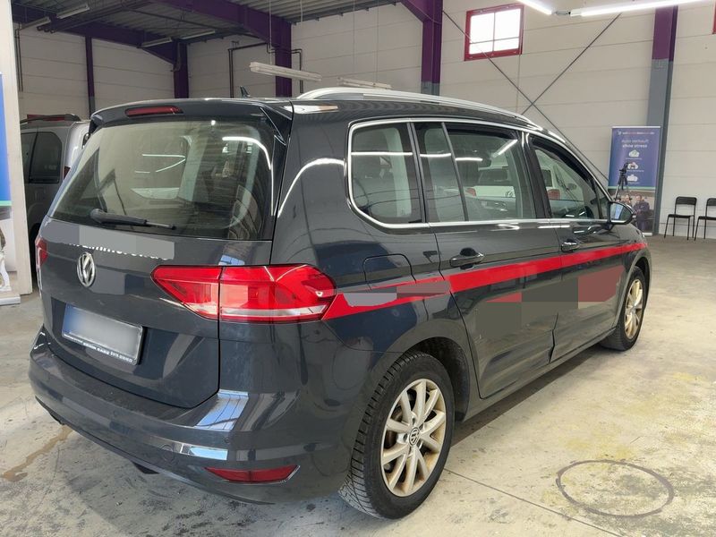 Volkswagen Touran 2.0 TDI Highline BlueMotion Tech 2019 – снимка 8