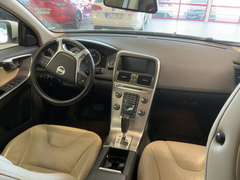 Volvo XC60 2.4 D5 Summum AWD 2012 – снимка 18