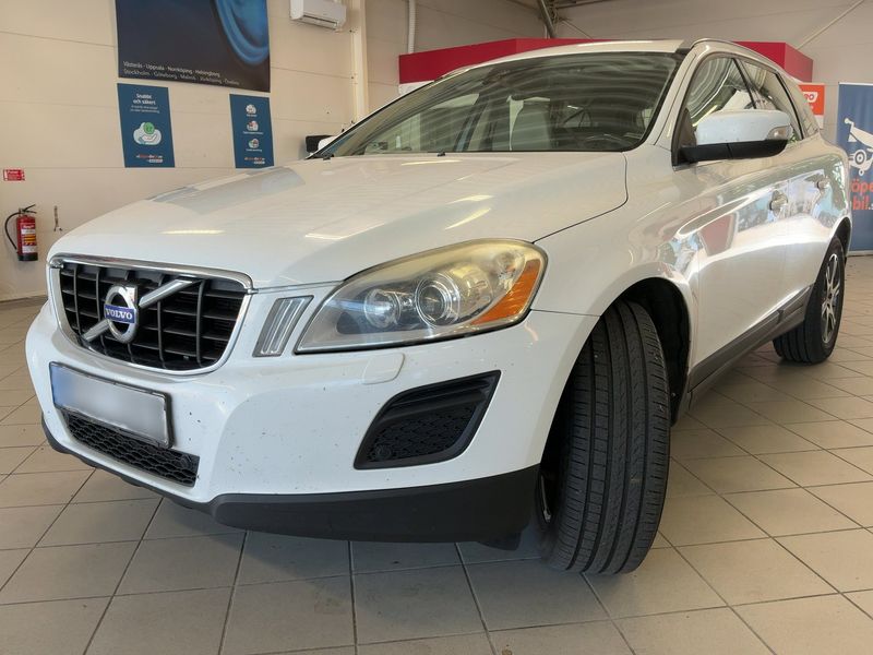 Volvo XC60 2.4 D5 Summum AWD 2012 – снимка 2