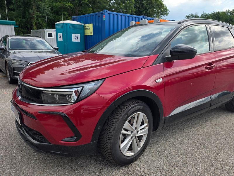 Opel Grandland X 1.2 Turbo GS Line 2024 – снимка 2