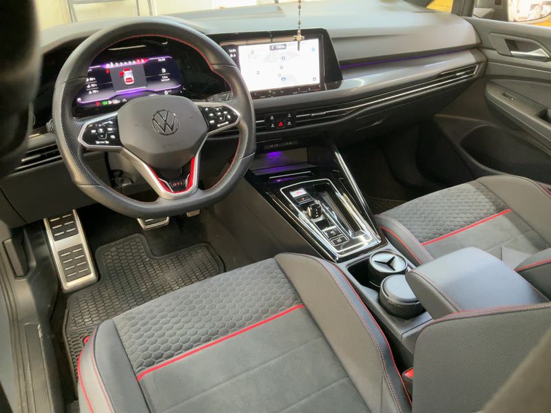 Volkswagen Golf VIII 2.0 TSI GTI Clubsport 2023 – снимка 17