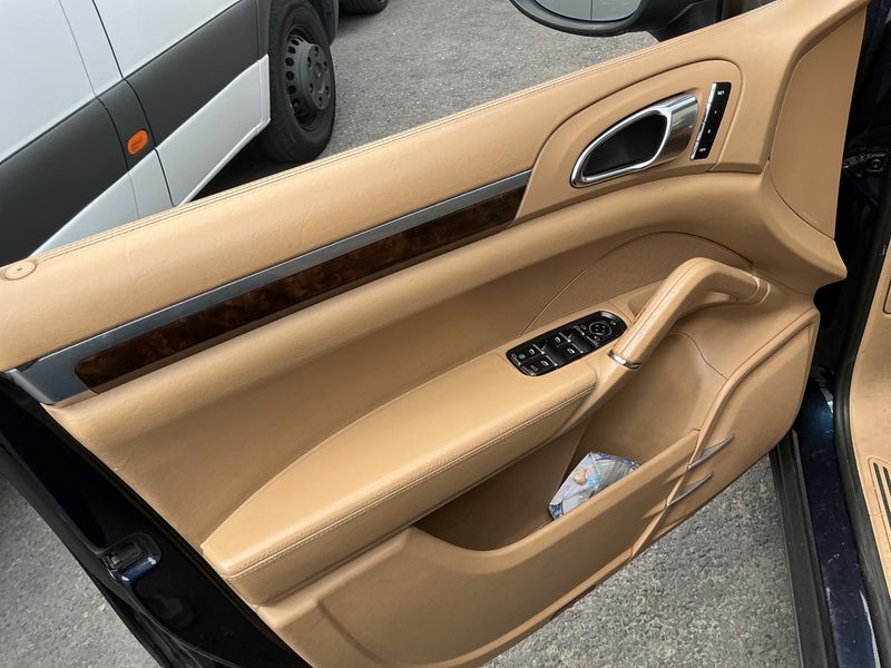 Porsche Cayenne Diesel 2012 – снимка 32