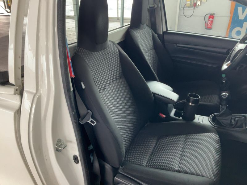 Toyota Hilux 2.4 D-4D Single Cab Duty 4x2 2021 – снимка 19