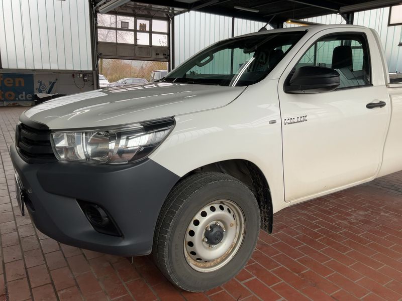 Toyota Hilux 2.4 D-4D Single Cab Duty 4x2 2021 – снимка 2