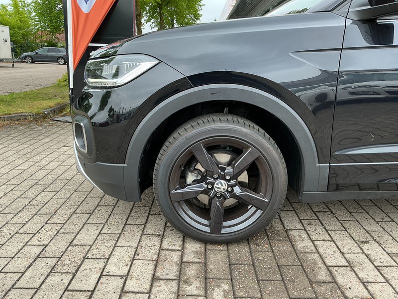 Volkswagen T-Cross 1.0 TSI Move 2023 – снимка 2
