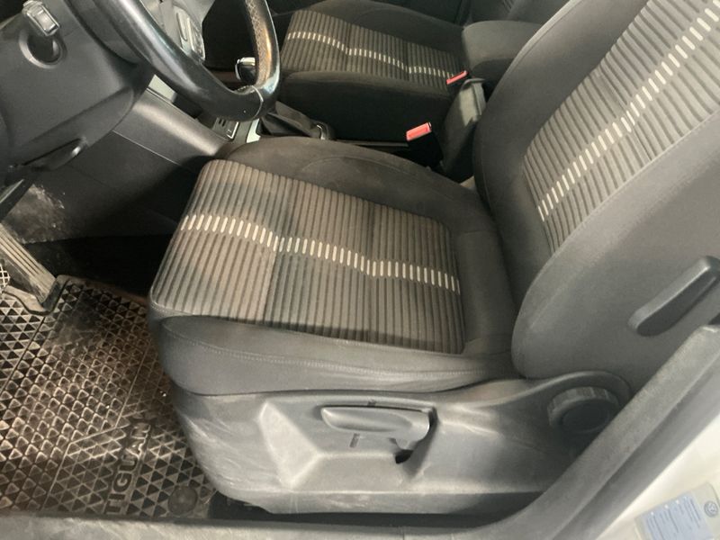 Volkswagen Tiguan 2.0 TDI Sport & Style 4Motion 2012 – снимка на щета 40