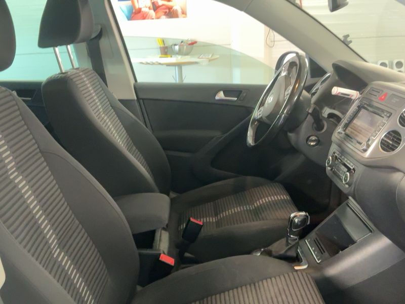 Volkswagen Tiguan 2.0 TDI Sport & Style 4Motion 2012 – снимка 17