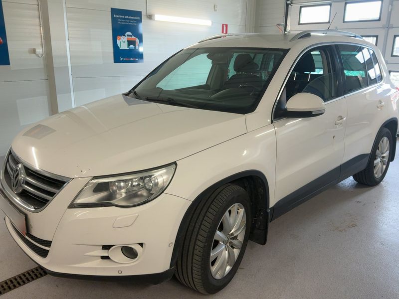 Volkswagen Tiguan 2.0 TDI Sport & Style 4Motion 2012 – снимка на щета 2