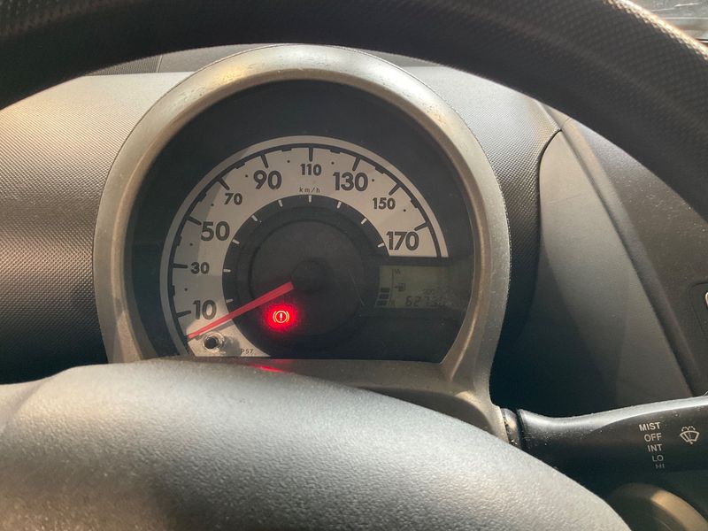 Toyota Aygo 1.0 Now 2011 – снимка 4