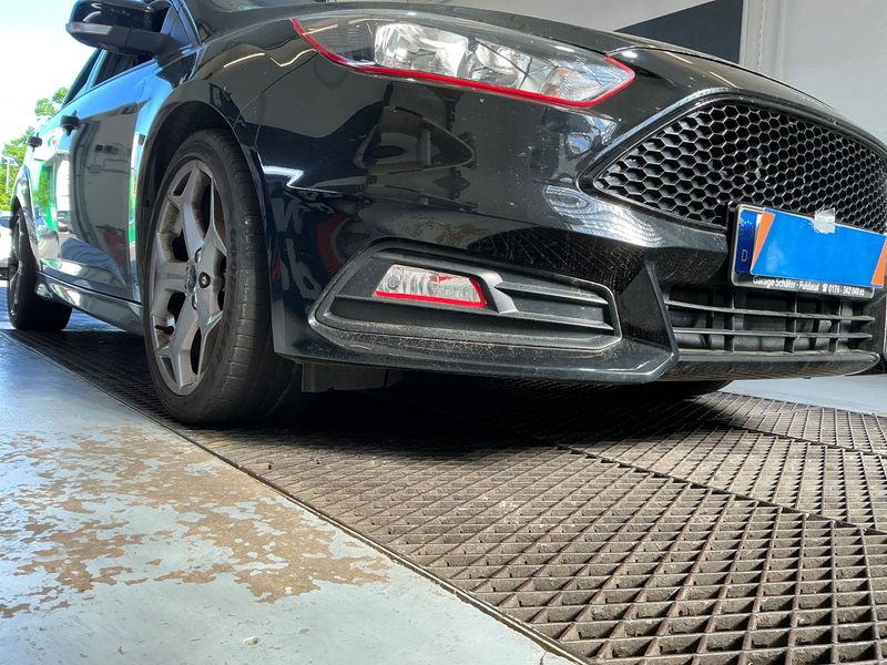 Ford Focus 2.0 TDCi ST 2017 – снимка 46
