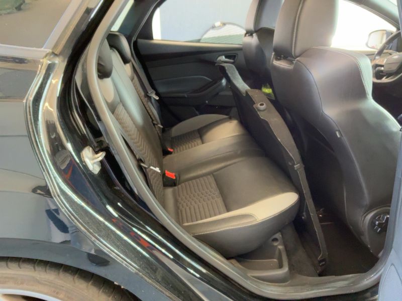 Ford Focus 2.0 TDCi ST 2017 – снимка 20