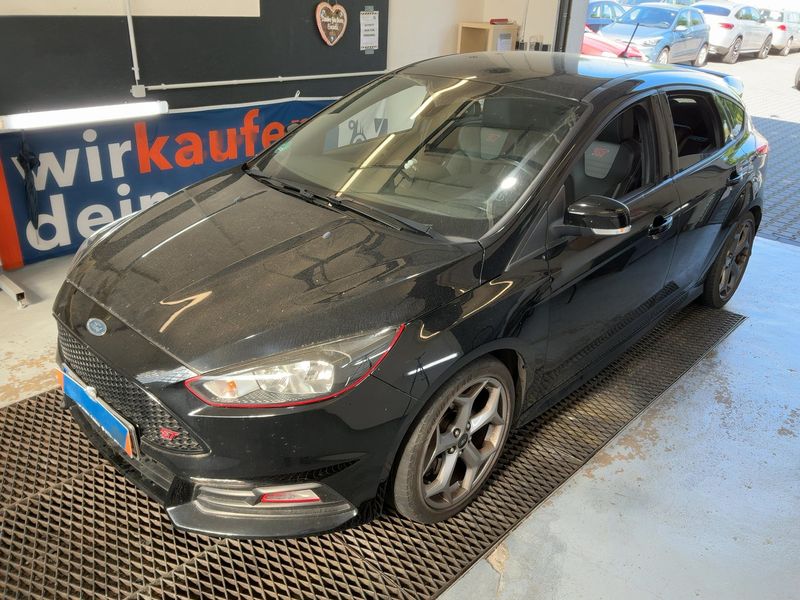 Ford Focus 2.0 TDCi ST 2017 – снимка 1