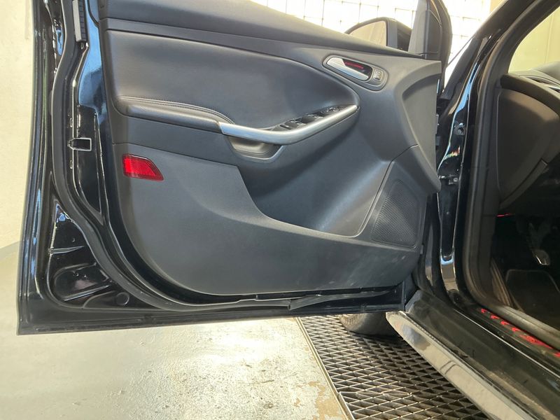 Ford Focus 2.0 TDCi ST 2017 – снимка 42