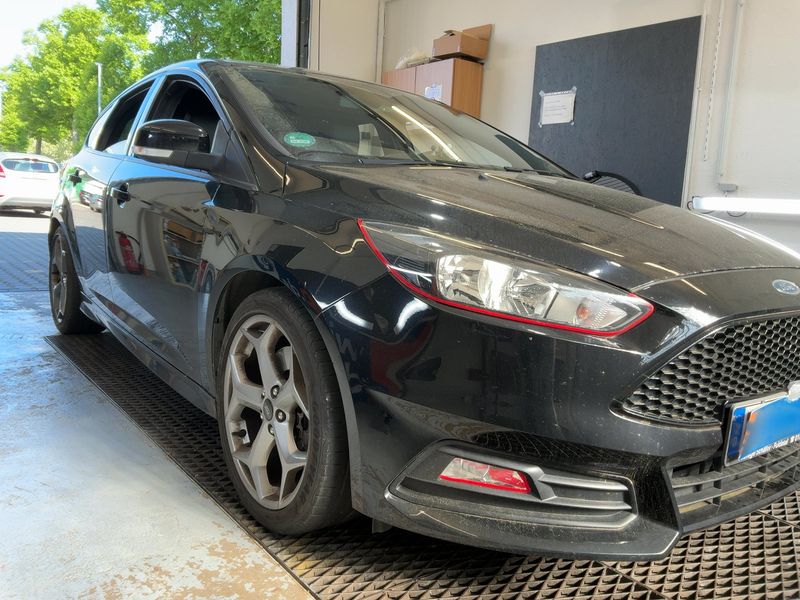 Ford Focus 2.0 TDCi ST 2017 – снимка 12