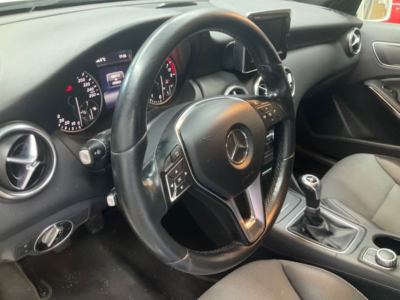 Mercedes-Benz A-Klasse A 180 BlueEfficiency Style 2015 – снимка 25