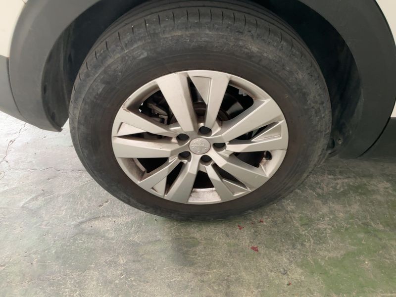 Peugeot 5008 1.5 Blue-HDi Active 2018 – снимка 9