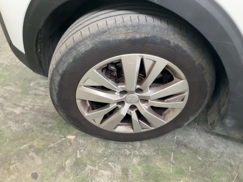 Peugeot 5008 1.5 Blue-HDi Active 2018 – снимка 3