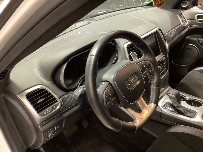 Jeep Grand Cherokee 6.4 V8 HEMI SRT 2018 – снимка 30