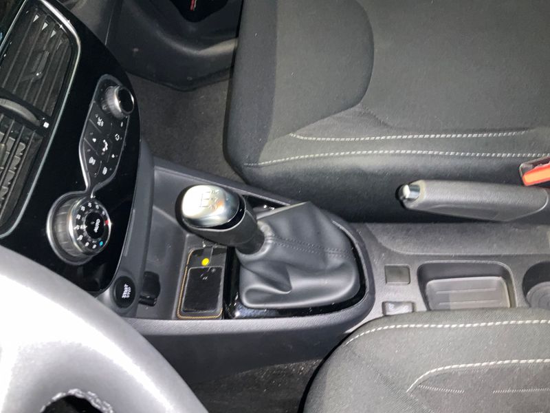 Renault Clio 0.9 TCe Limited 2019 – снимка 26
