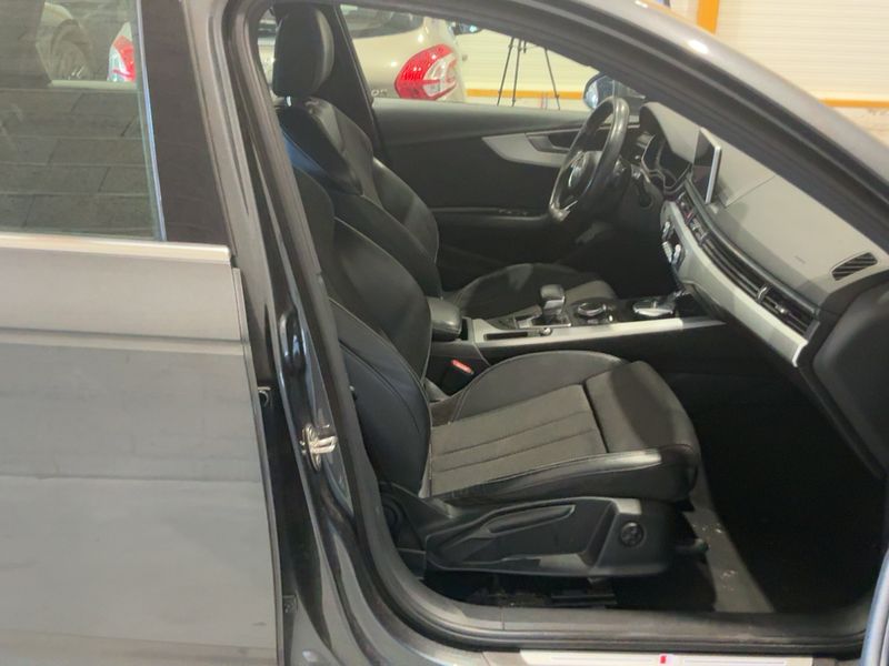 Audi A4 2.0 TDI S line 2016 – снимка 16
