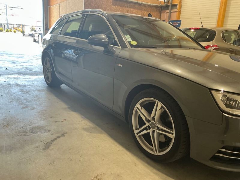 Audi A4 2.0 TDI S line 2016 – снимка 12