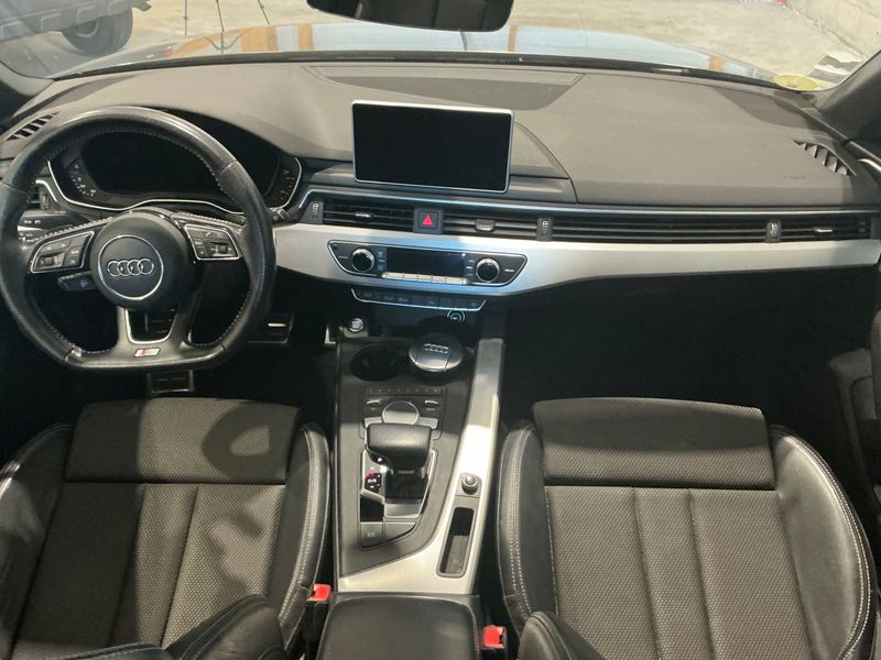 Audi A4 2.0 TDI S line 2016 – снимка 17
