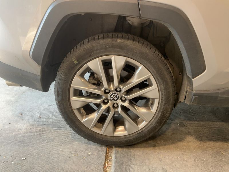 Toyota RAV 4 2.5 Hybrid 4x4 Lounge 2022 – снимка 9