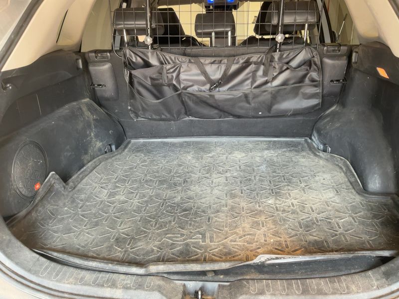 Toyota RAV 4 2.5 Hybrid 4x4 Lounge 2022 – снимка 15