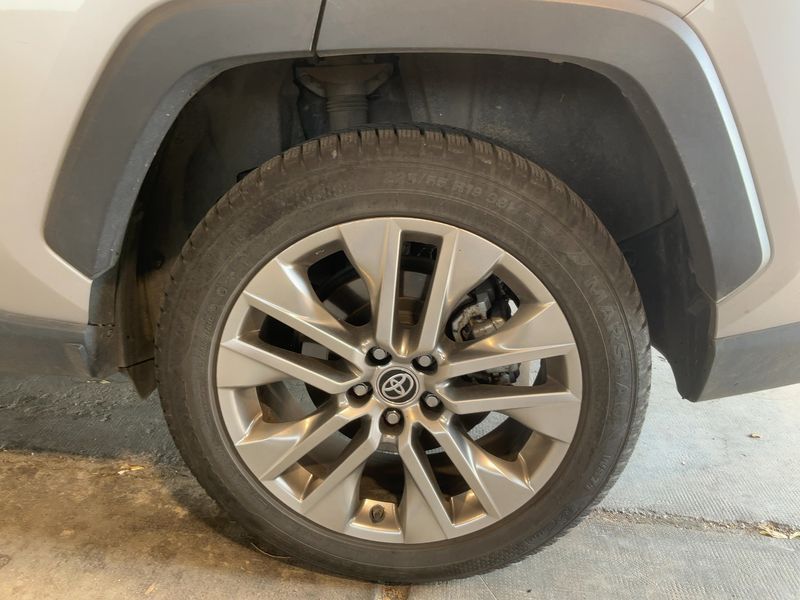 Toyota RAV 4 2.5 Hybrid 4x4 Lounge 2022 – снимка 5