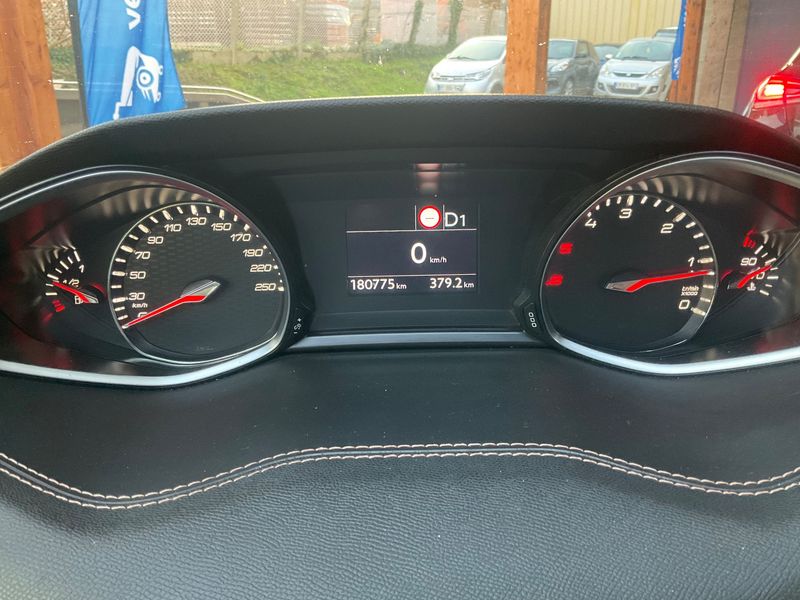 Peugeot 308 2.0 Blue-HDi GT 2019 – снимка 18