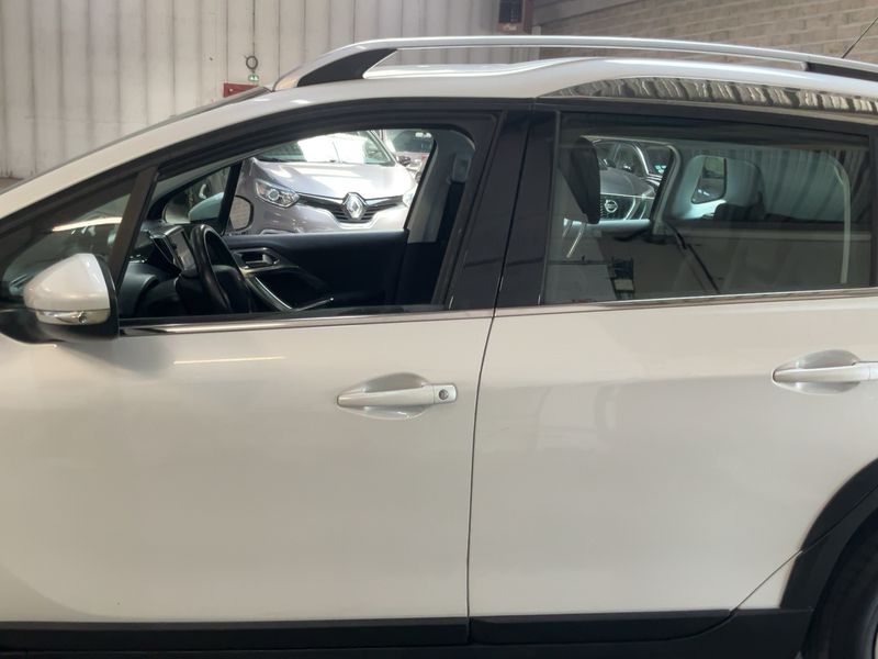 Peugeot 2008 1.2 PureTech Allure 2017 – снимка 4