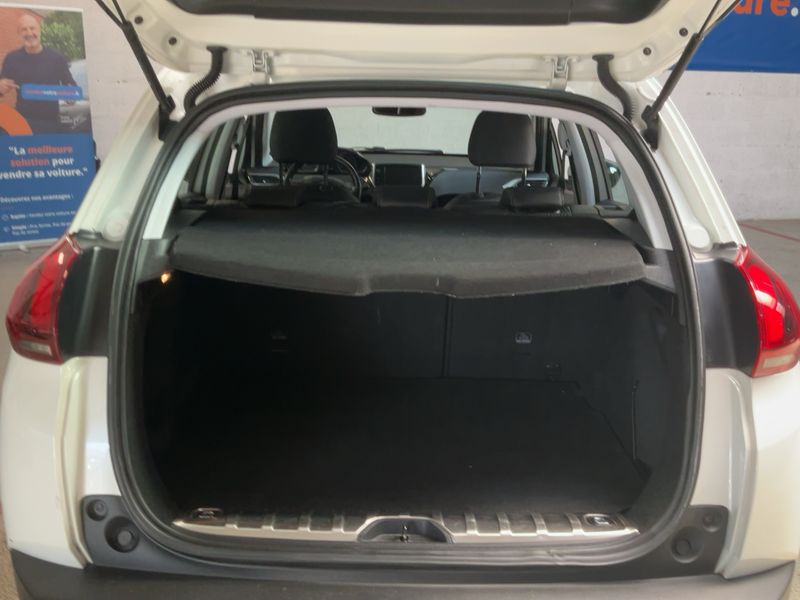 Peugeot 2008 1.2 PureTech Allure 2017 – снимка 15