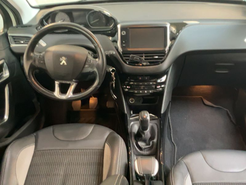 Peugeot 2008 1.2 PureTech Allure 2017 – снимка 17