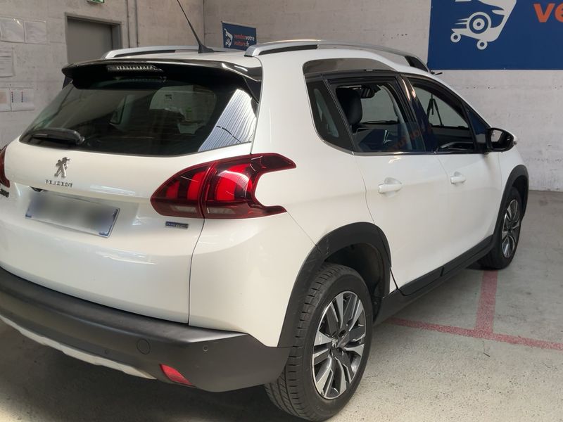 Peugeot 2008 1.2 PureTech Allure 2017 – снимка 8