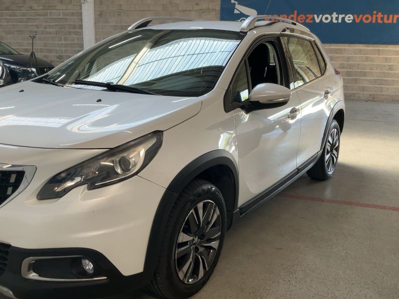 Peugeot 2008 1.2 PureTech Allure 2017 – снимка 2