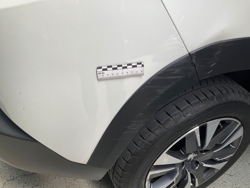 Peugeot 2008 1.2 PureTech Allure 2017 – снимка 26