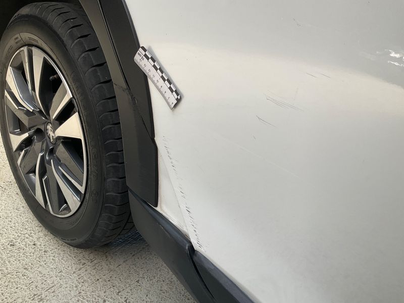Peugeot 2008 1.2 PureTech Allure 2017 – снимка 24
