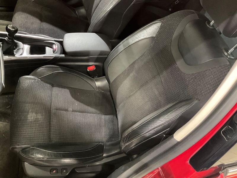 Citroen C4 1.2 e-THP Exclusive 2014 – снимка 25