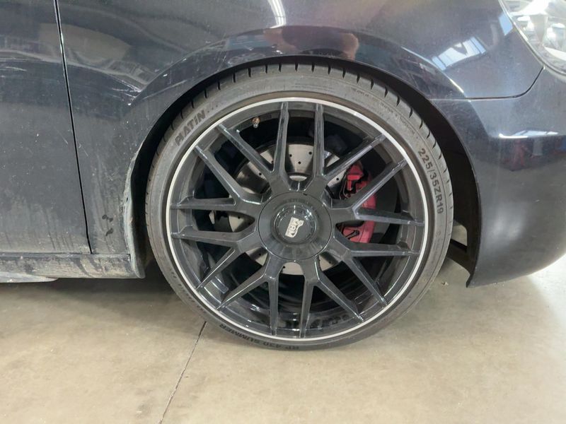 Volkswagen Golf VI 2.0 TSI GTI 2011 – снимка 11