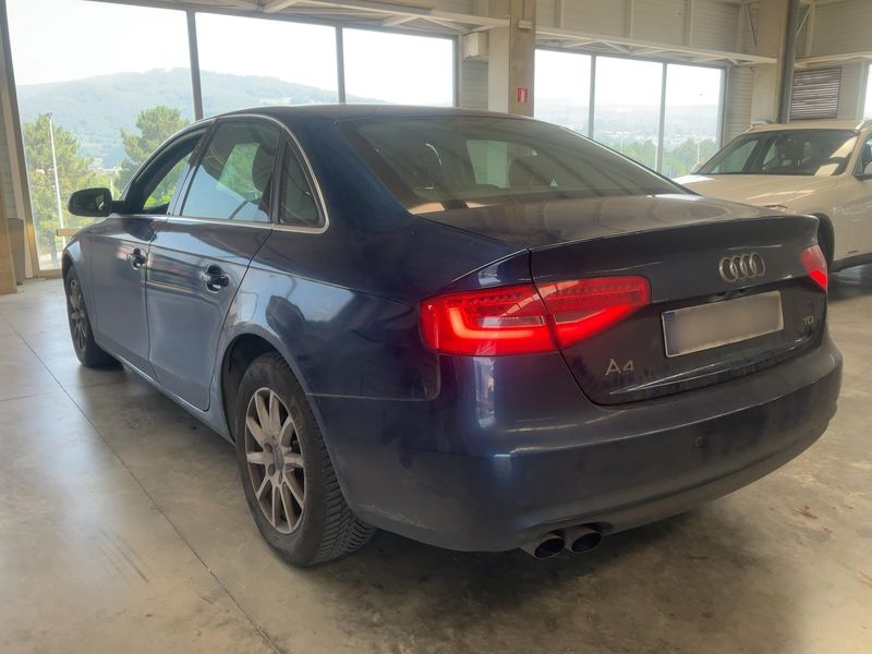 Audi A4 2.0 TDI Advanced Edition 2012 – снимка 6