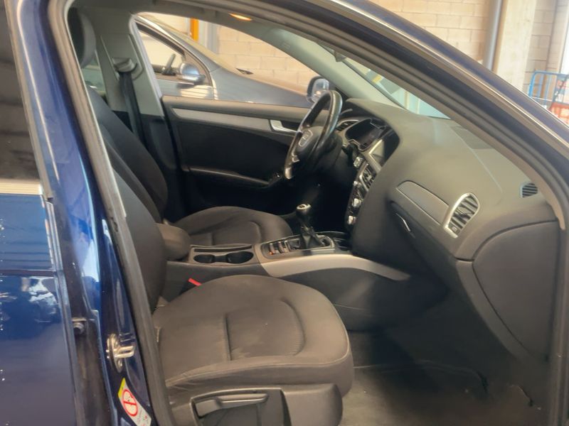 Audi A4 2.0 TDI Advanced Edition 2012 – снимка 16