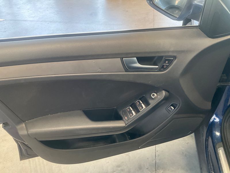Audi A4 2.0 TDI Advanced Edition 2012 – снимка 29